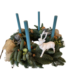 Wieniec adwentowy na stół niebieski